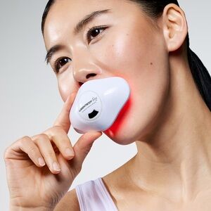 CURRENTBODY skin LED Lip Perfector Anti-aging LED wearable for youthful lips*NWB